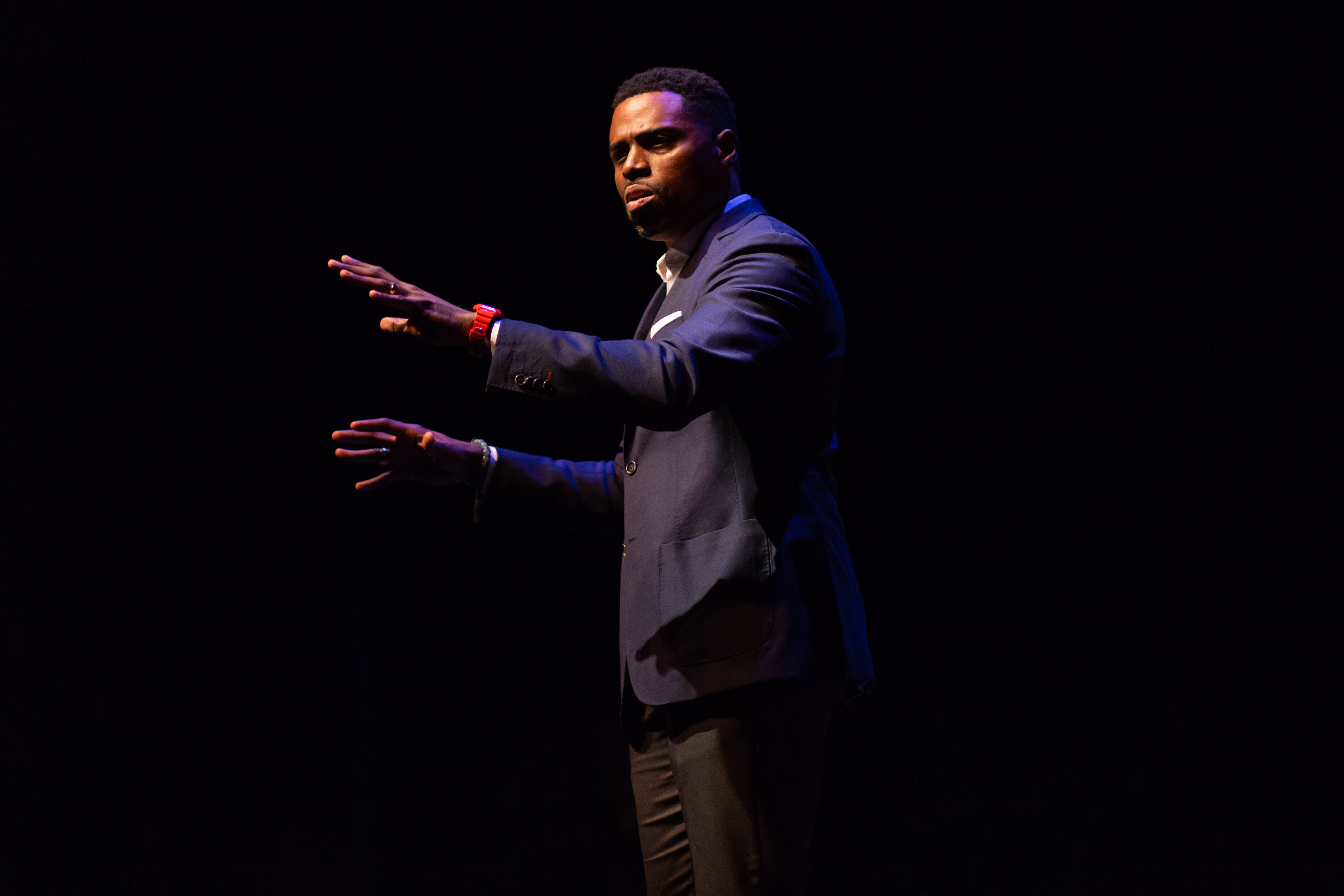 Daron Roberts Speaks at the University Lecture Series